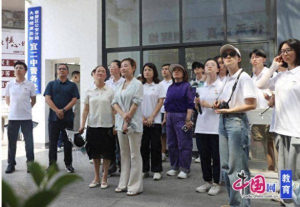 深富策略 同溯抗战共学旧址，华中科技大学附属同济医院师生走进宜宾二中寻根